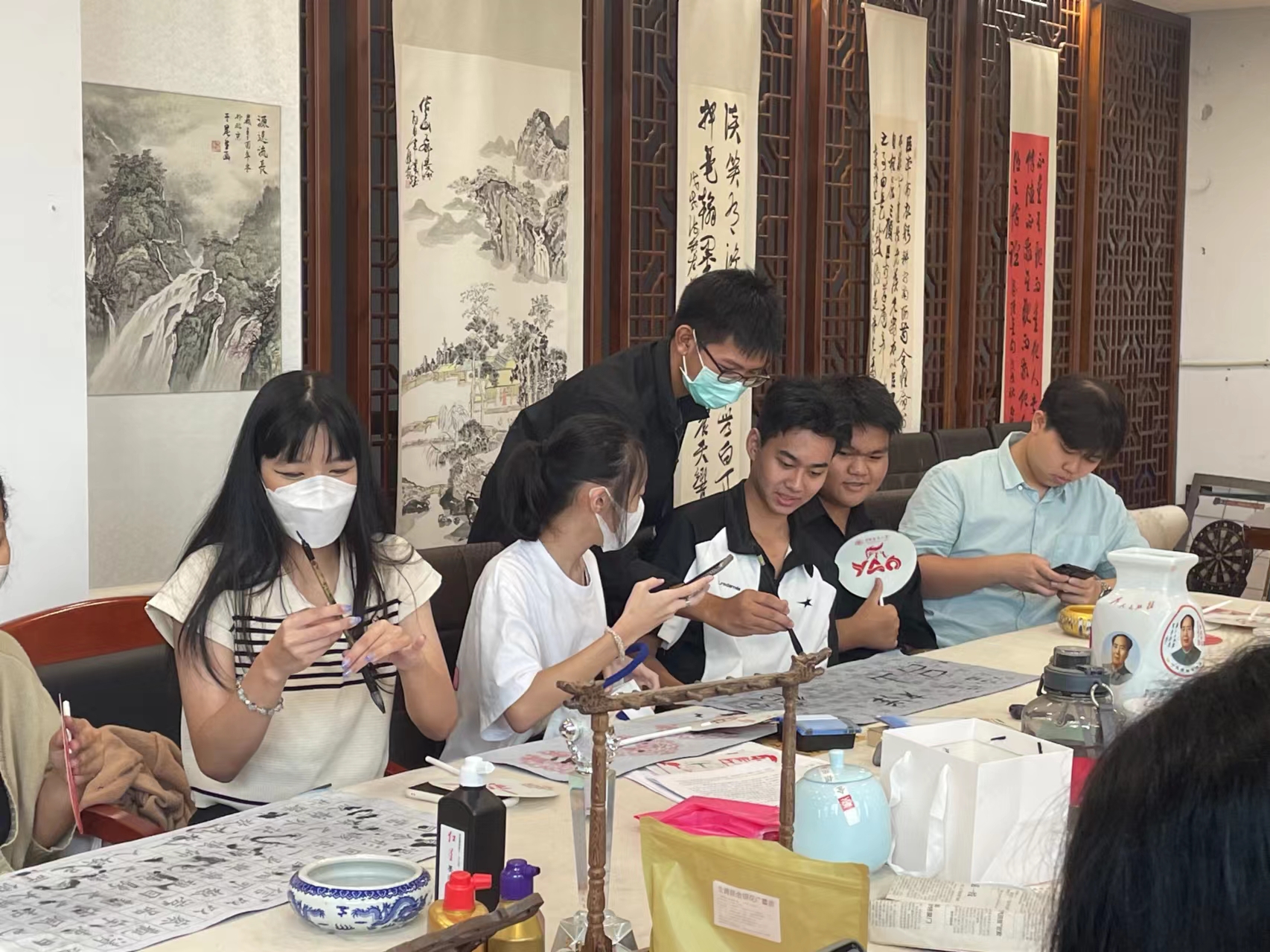 感受中国书法魅力,体验中国书法乐趣